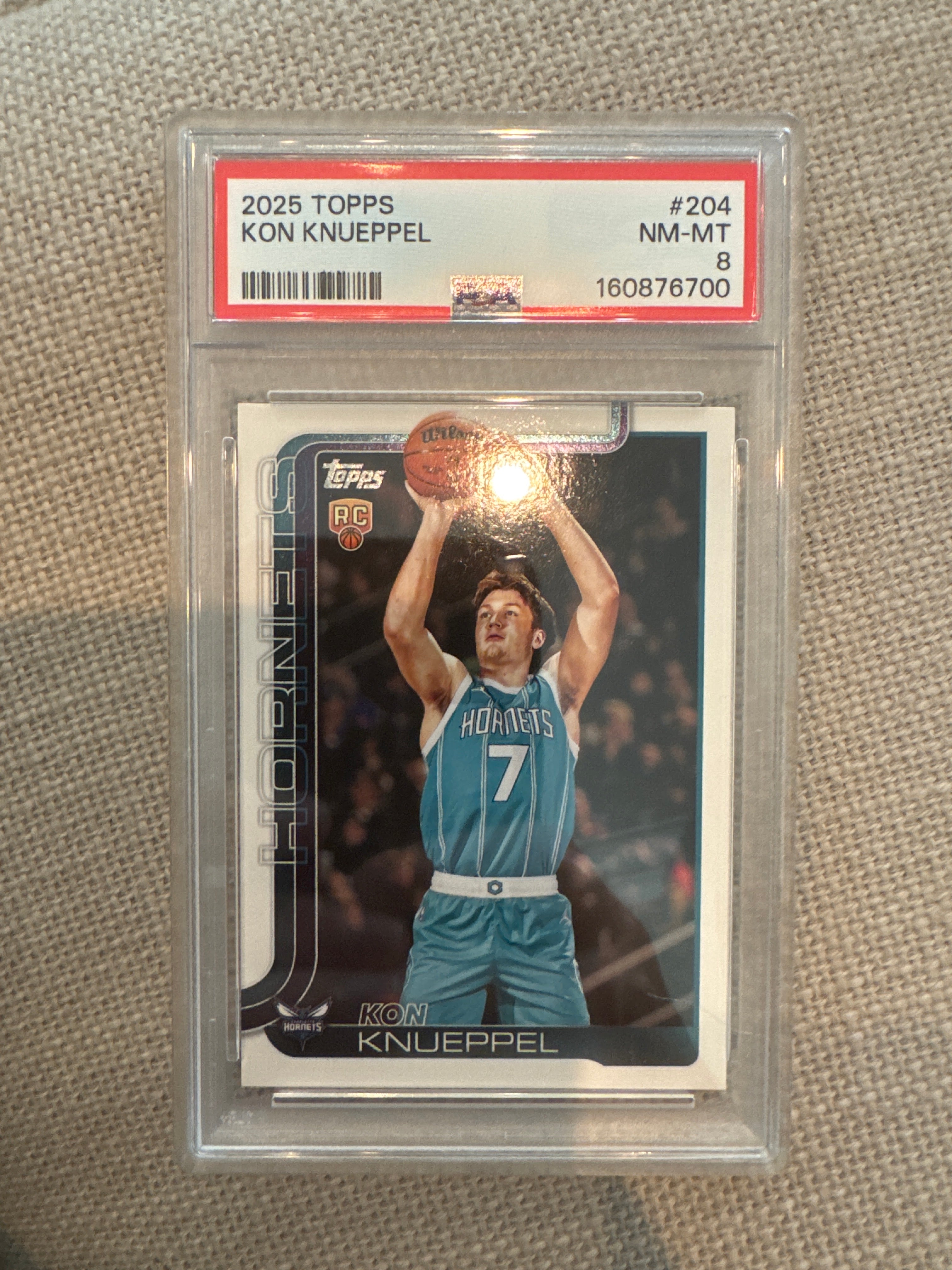 2025 TOPPS Kon Knueppel #204 PSA 8 (700)