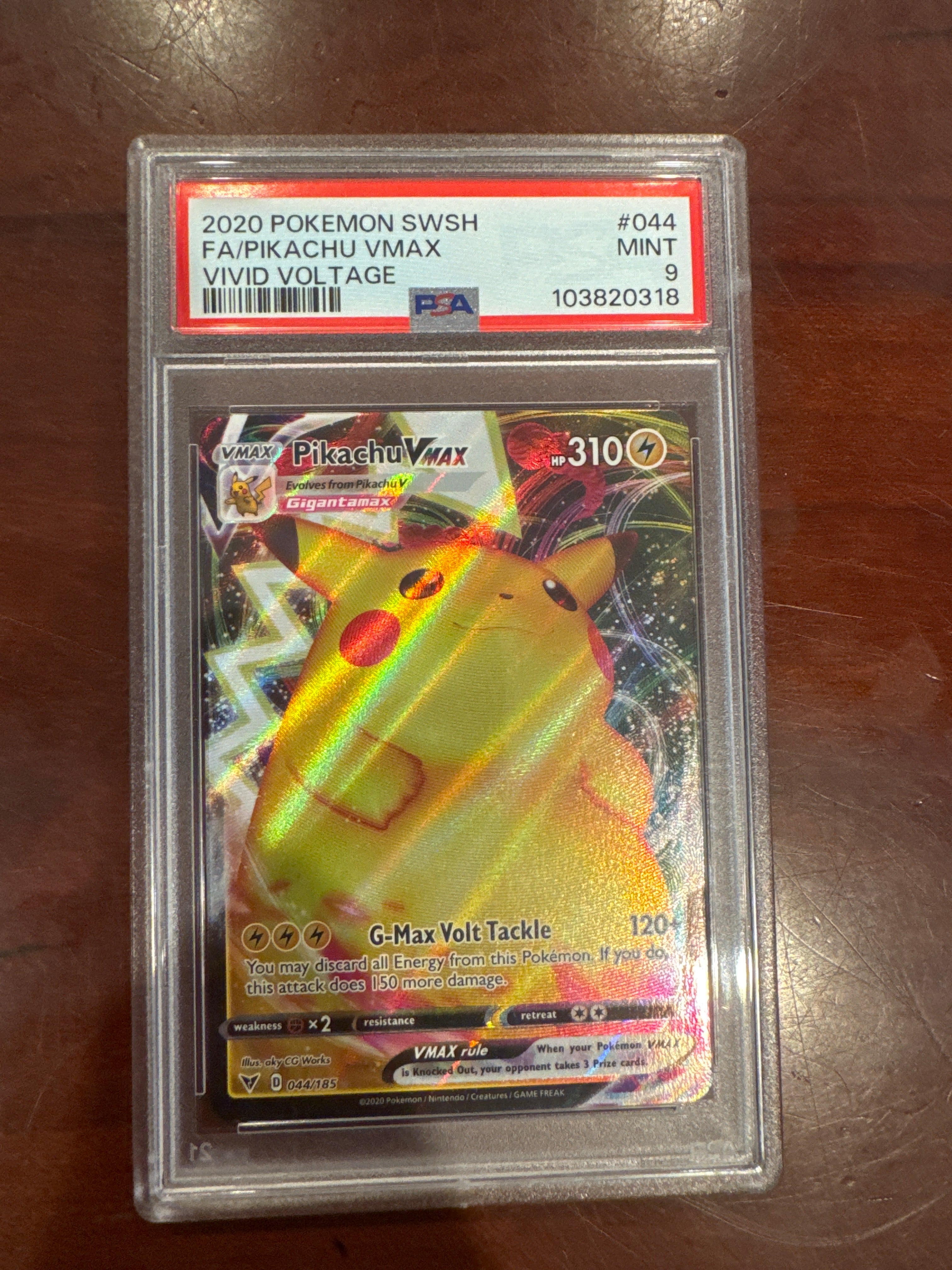 Pikachu VMAX Vivid Voltage PSA 9 (318)
