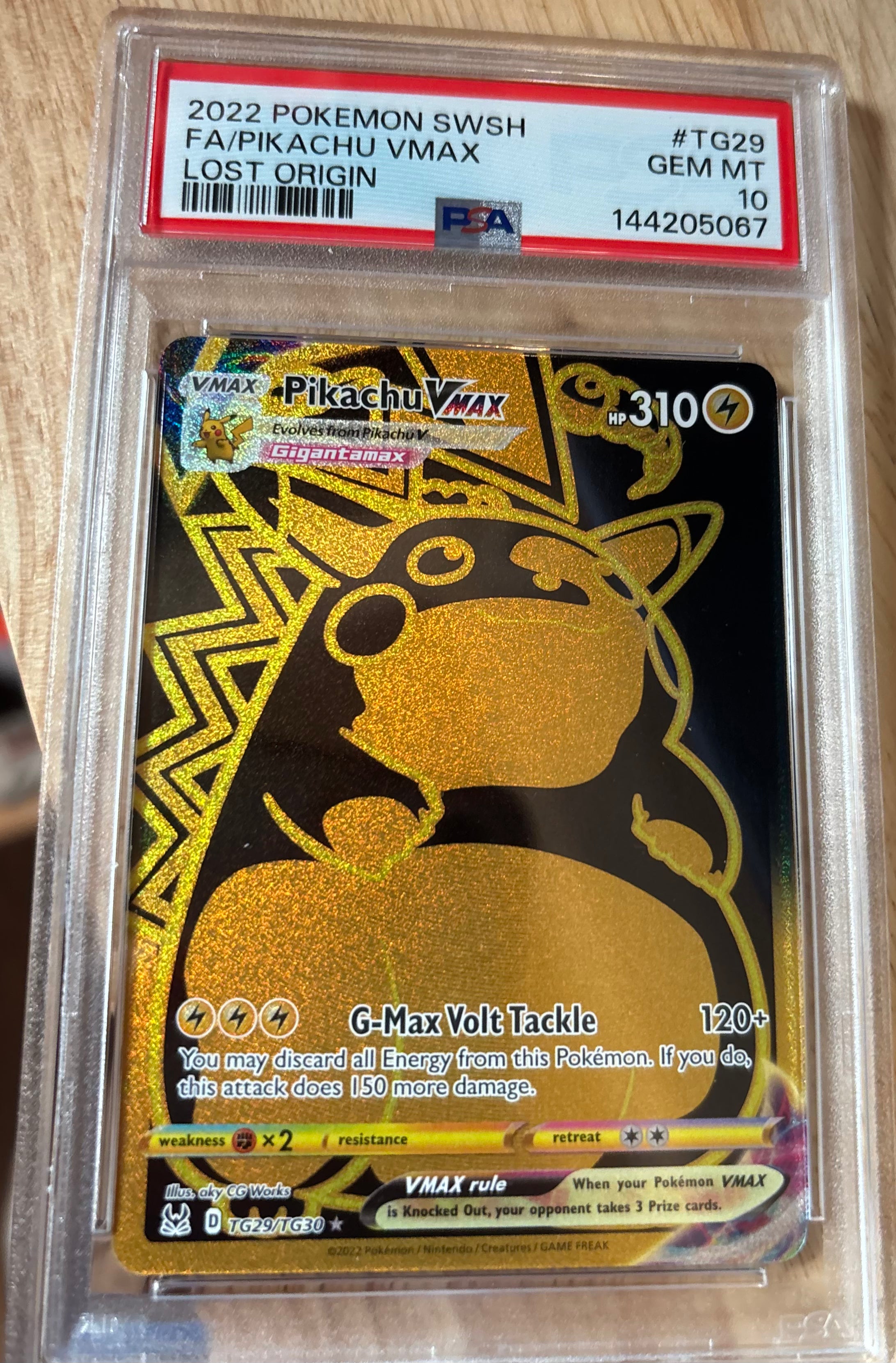 2022 Pokemon SWSH FA/Pikachu VMAX Lost Origin PSA 10 (067)